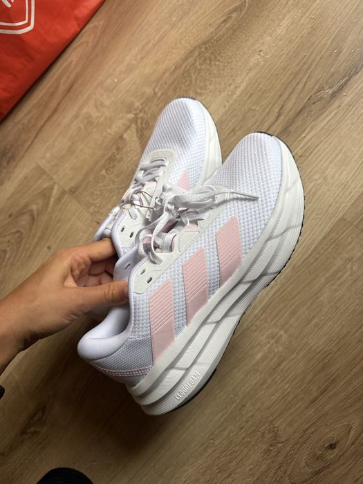 Нови маратонки adidas