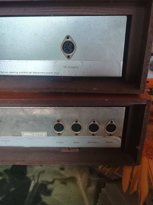 Tuner si amplificator stereo