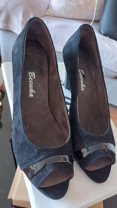 Елегантни обувки естествен велур