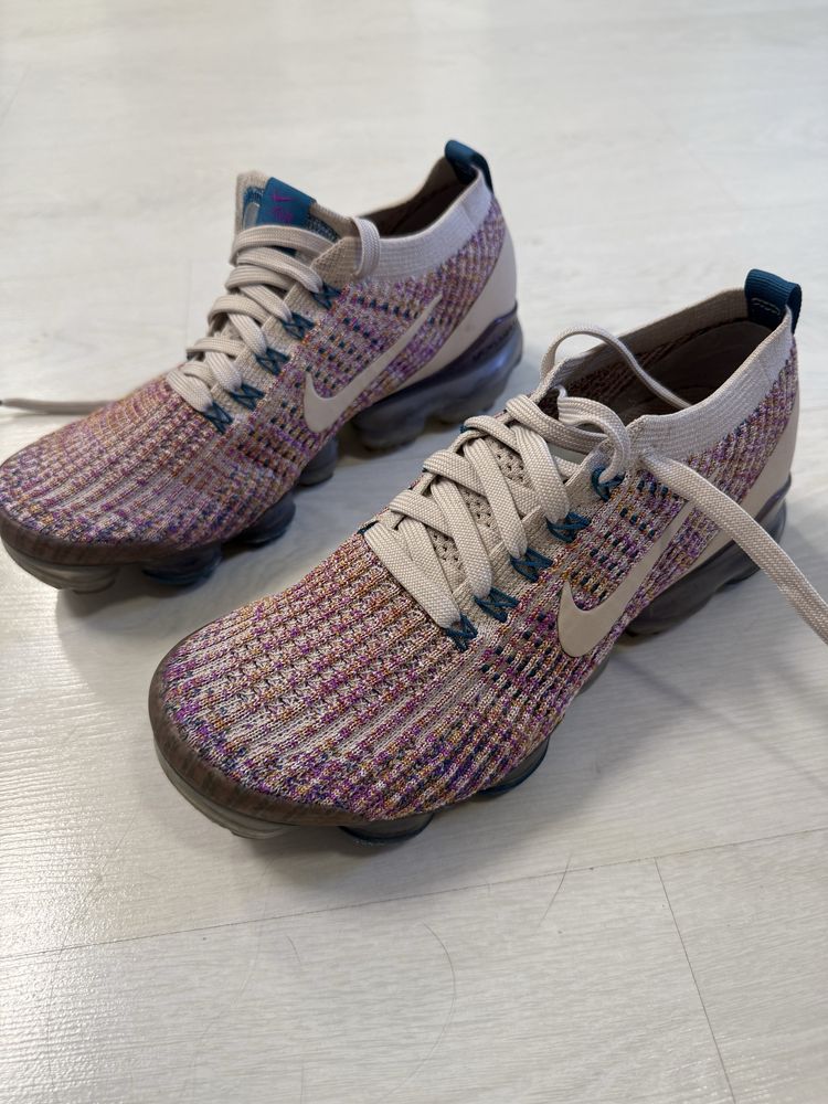 Дамски маратонки Nike