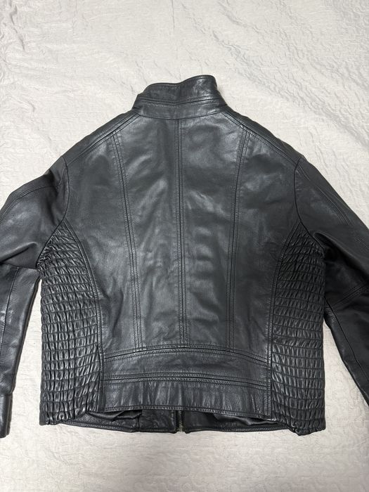 Ново кожено яке не носено,объркан размер