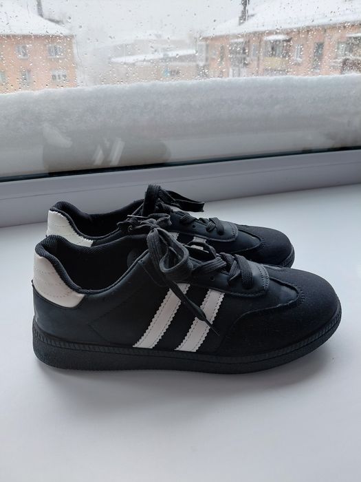 Спортивная обувь