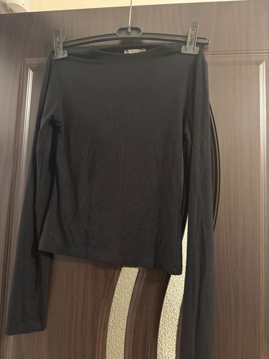 Кожена пола и блуза