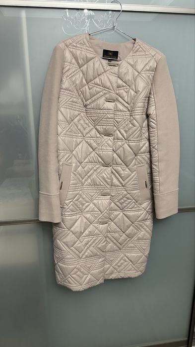 Пальто женское шерстяное.