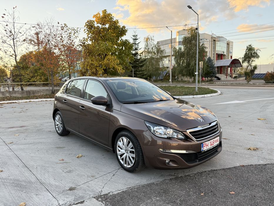 Peugeot 308 Hatchback , 1.6 hdi , fabr. 2014 , Led , Carte Service !!