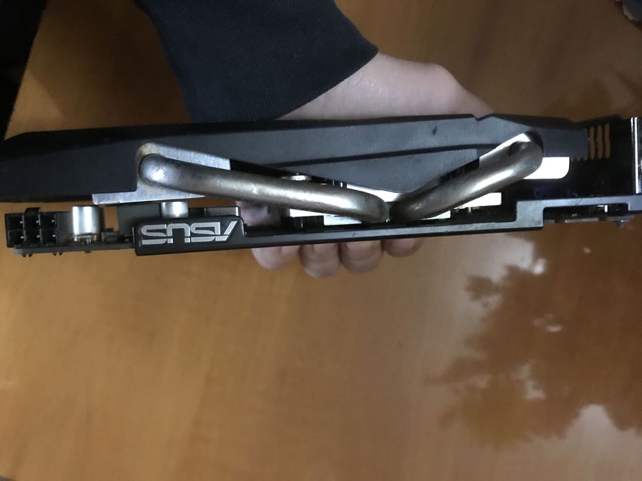 Placa video Asus GTX 550 TI 1/GB GDDR 5 192 BIT