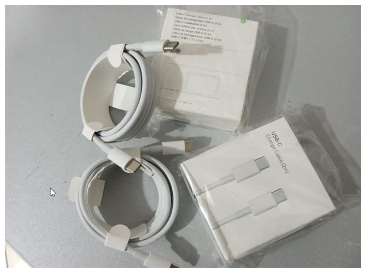 от вашего MacBook - magsafe и Type-c - зарядка, блок питания