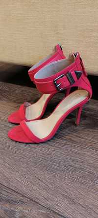 Zara  червени обувки на ток размер 37