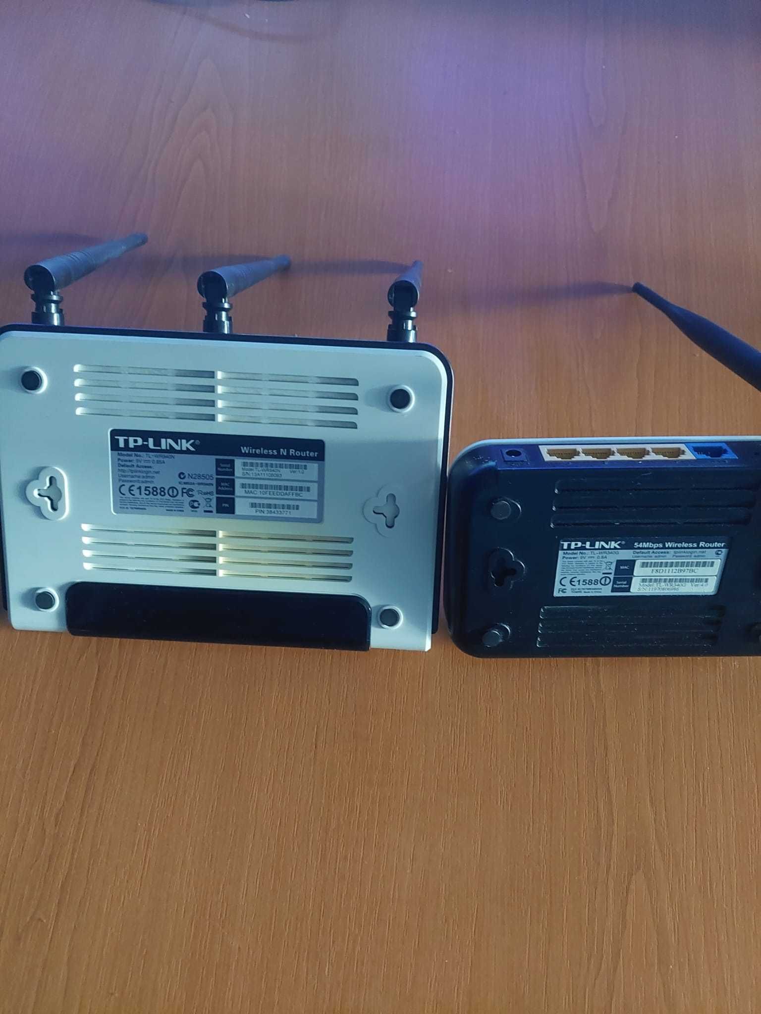 Vand la pachet doua routere tp link