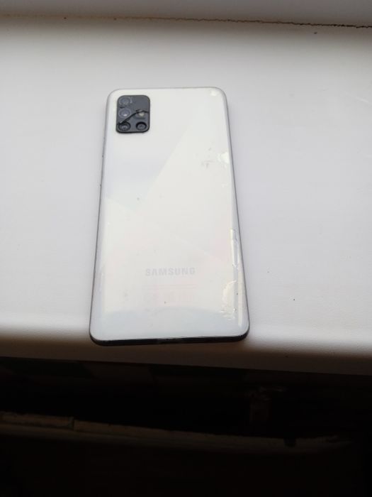 Продам на запчасти Самсунг а 51