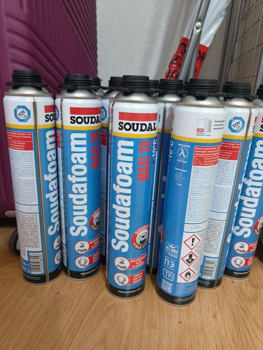 Продам монтажную пену 12шт