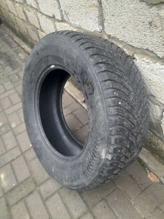Срочно продам зимнюю шину нокиан