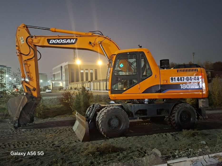 Arenda ekskavator beriladi Doosan 180