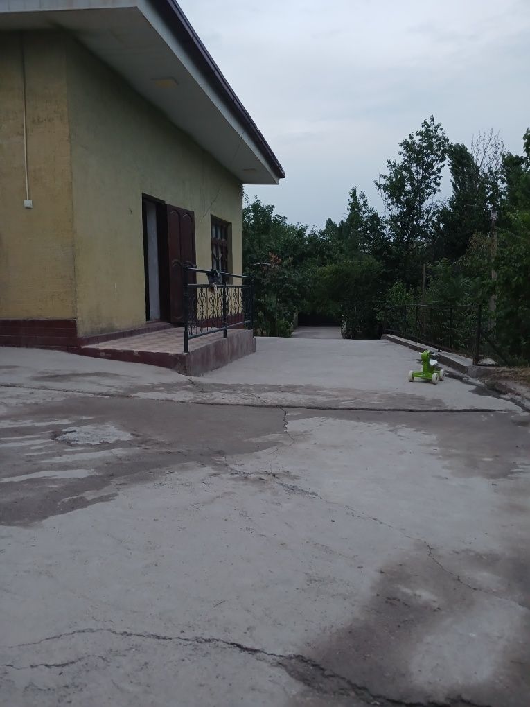 Hovli uy sotiladi срочно