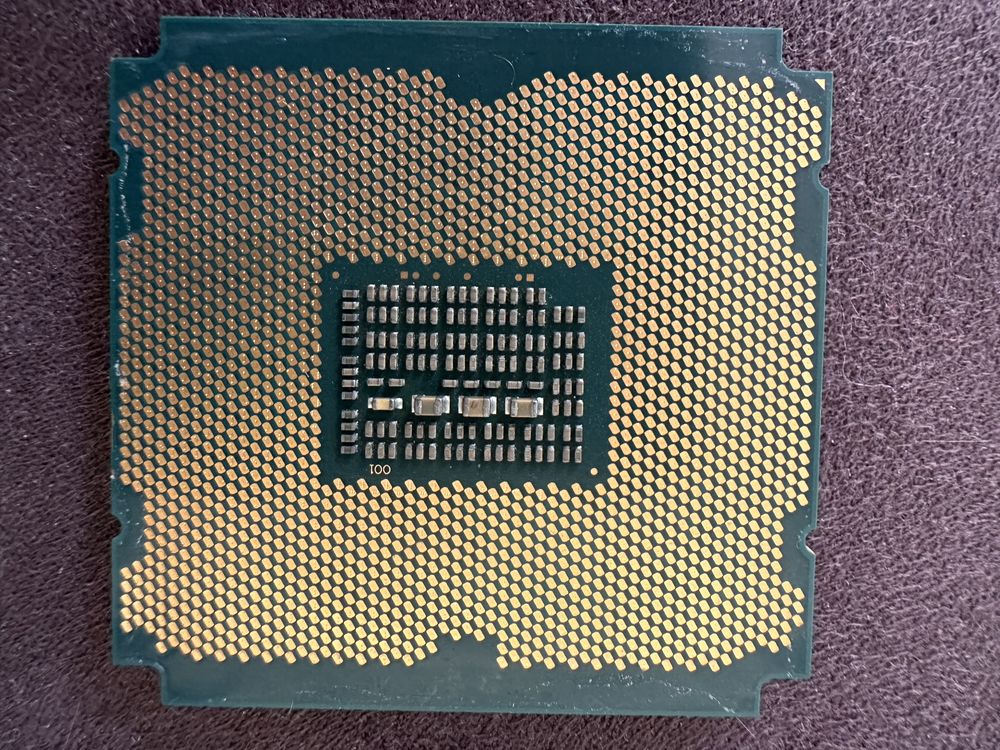 Процесор CPU INTEL XEON E5-2697 V2 12 Ядрен 2.70 GHz