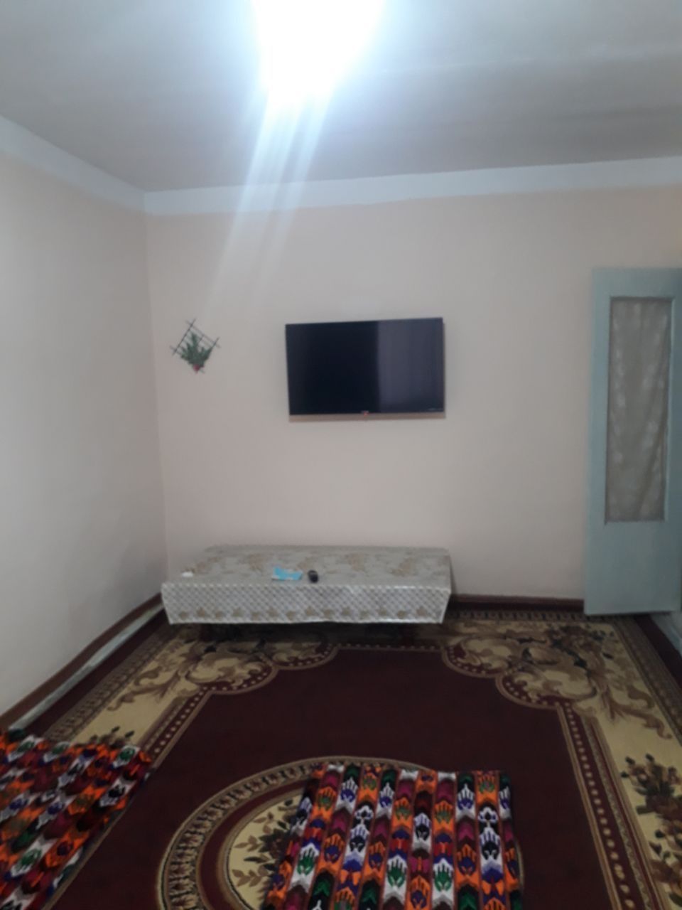 Kvartira sotiladi, narxi batafsil telda kelishiladi!