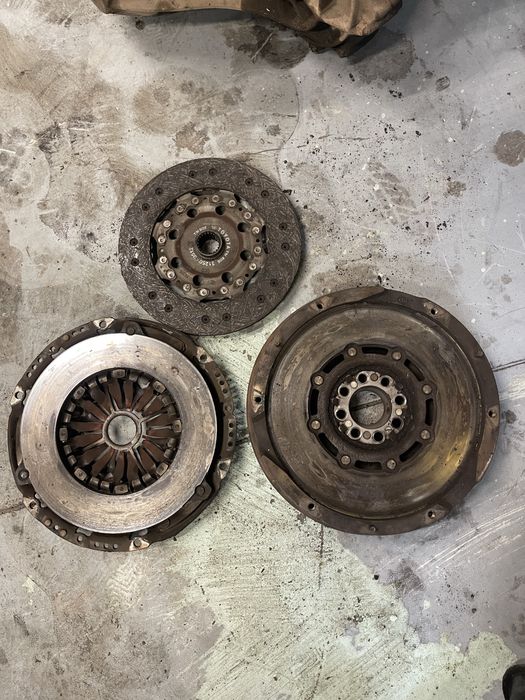 Kit ambreiaj Toyota Rav 4 2.2D 6 trepte