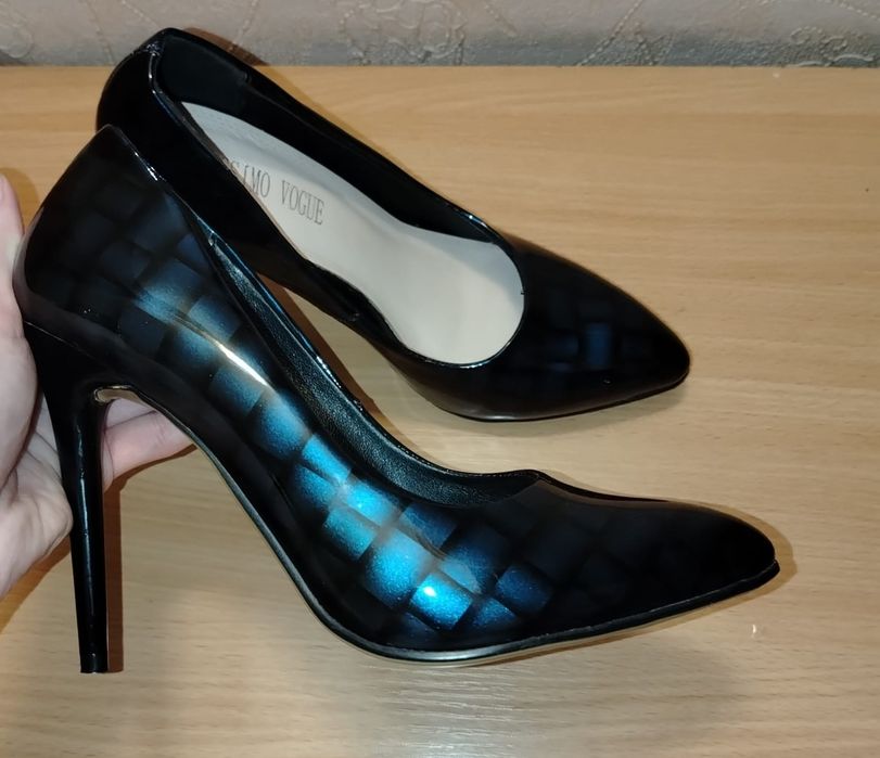 Отдам даром туфли