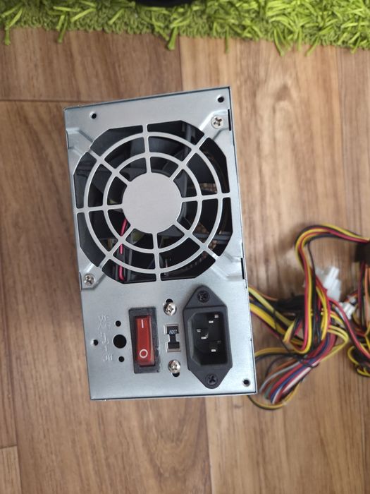 системные  блоки и блок питания