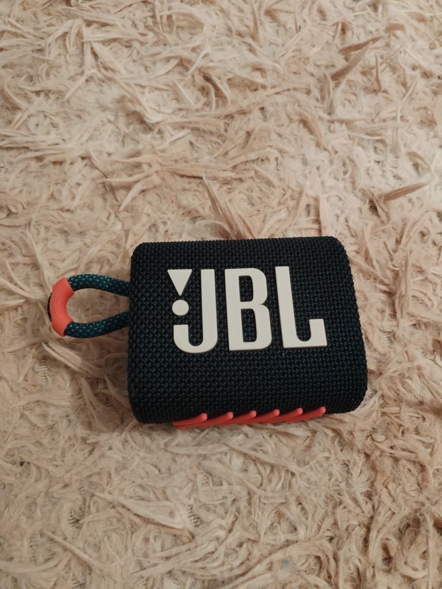 Портативная колонка JBL GO3