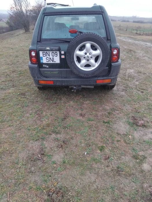 Vând land ROVER cu motor de 2000