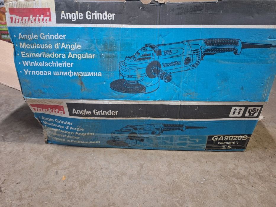 Ъглошлайв на Makita