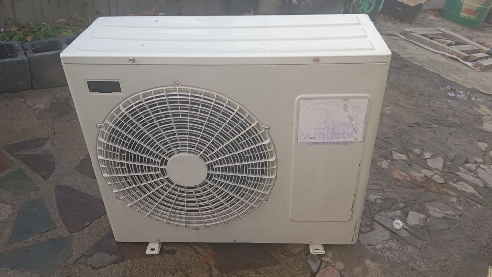 Кондиционер Алмаком 24модель напольный