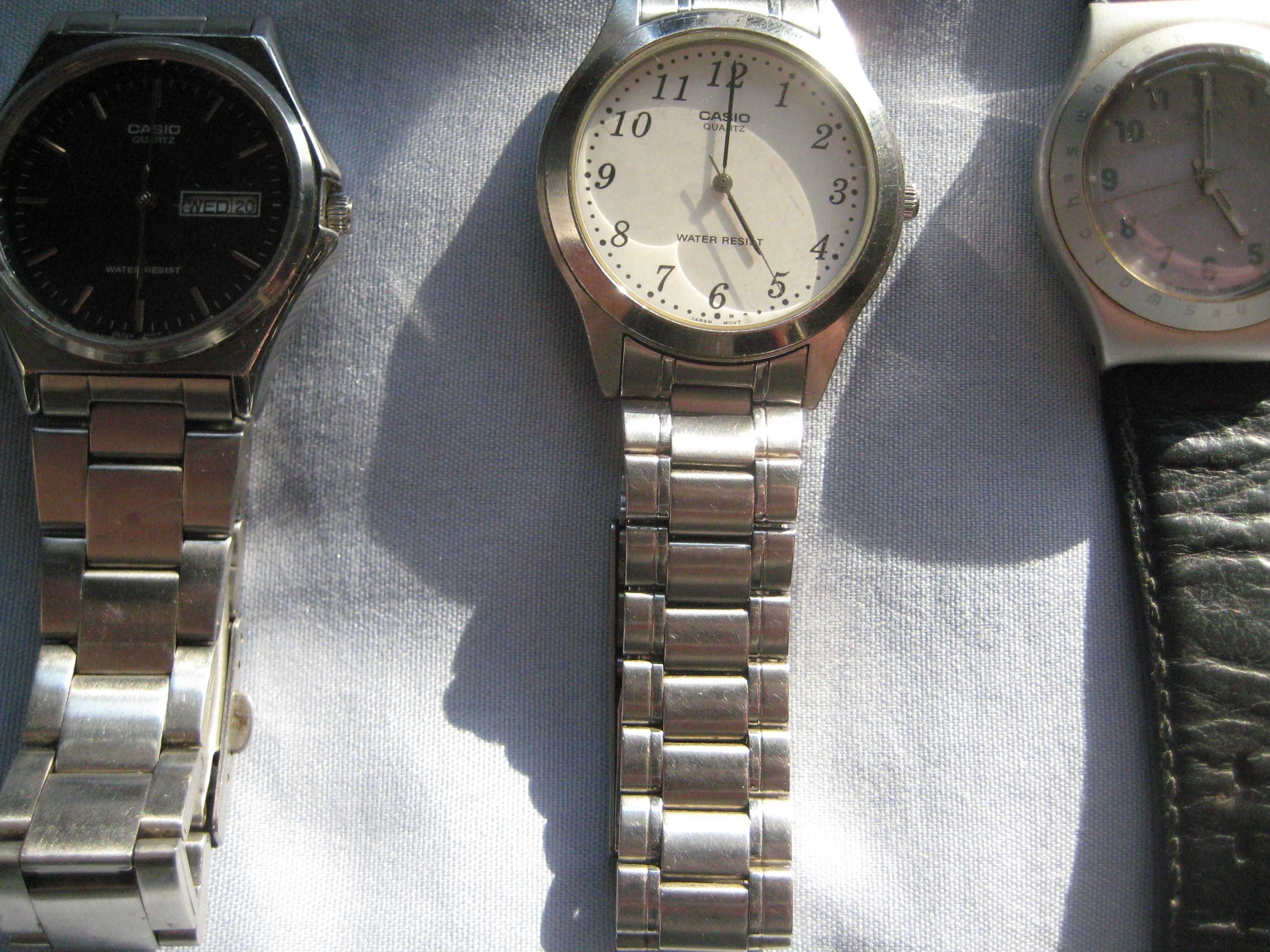 Продавам ръчни мъжки кварцови часовници марка CASIO Лот