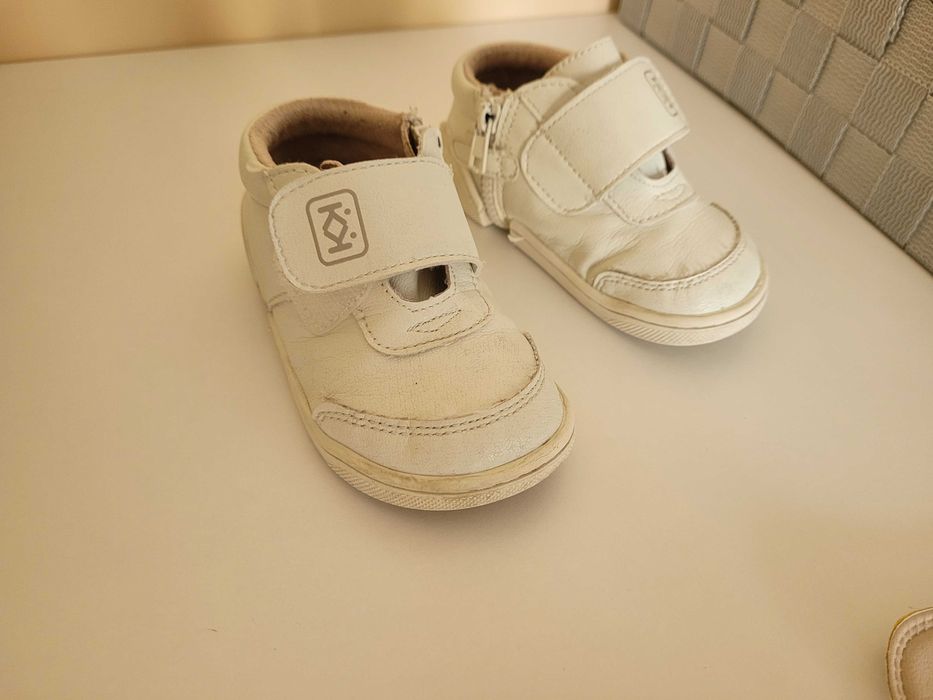 Боси обувки Колев и Колев