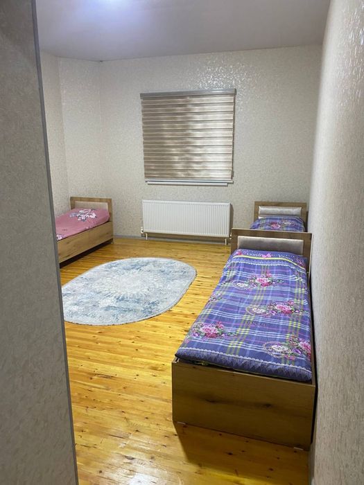 Mexmon uyi xostel . Er va xotinga joyimiz yuq