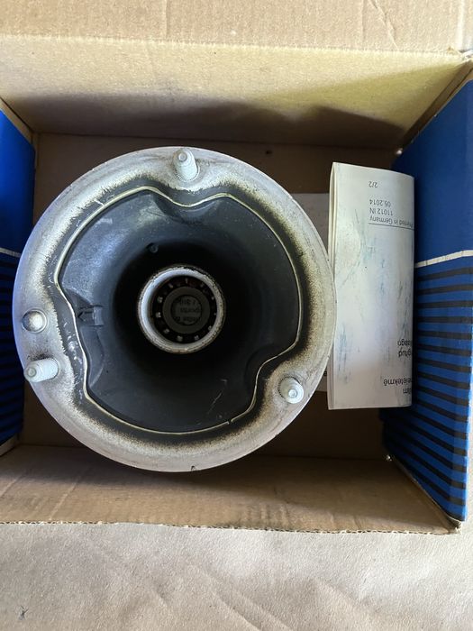Bmw e39 передняя чашка новая
