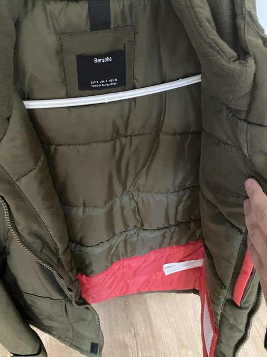 Geaca Toamna Iarna Bershka NOUA S