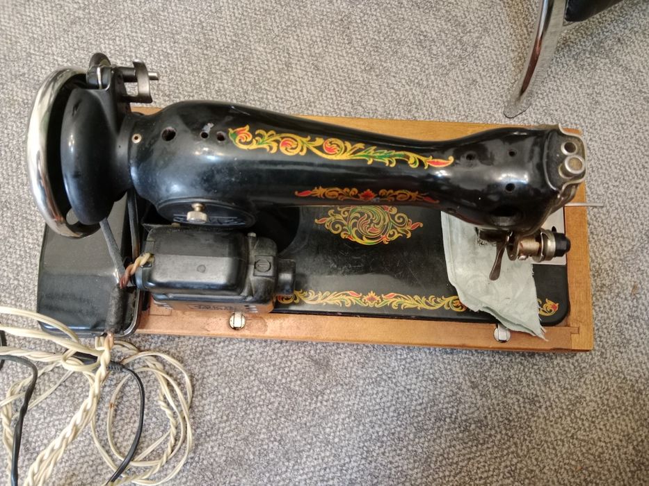 Mașina de cusut electrica