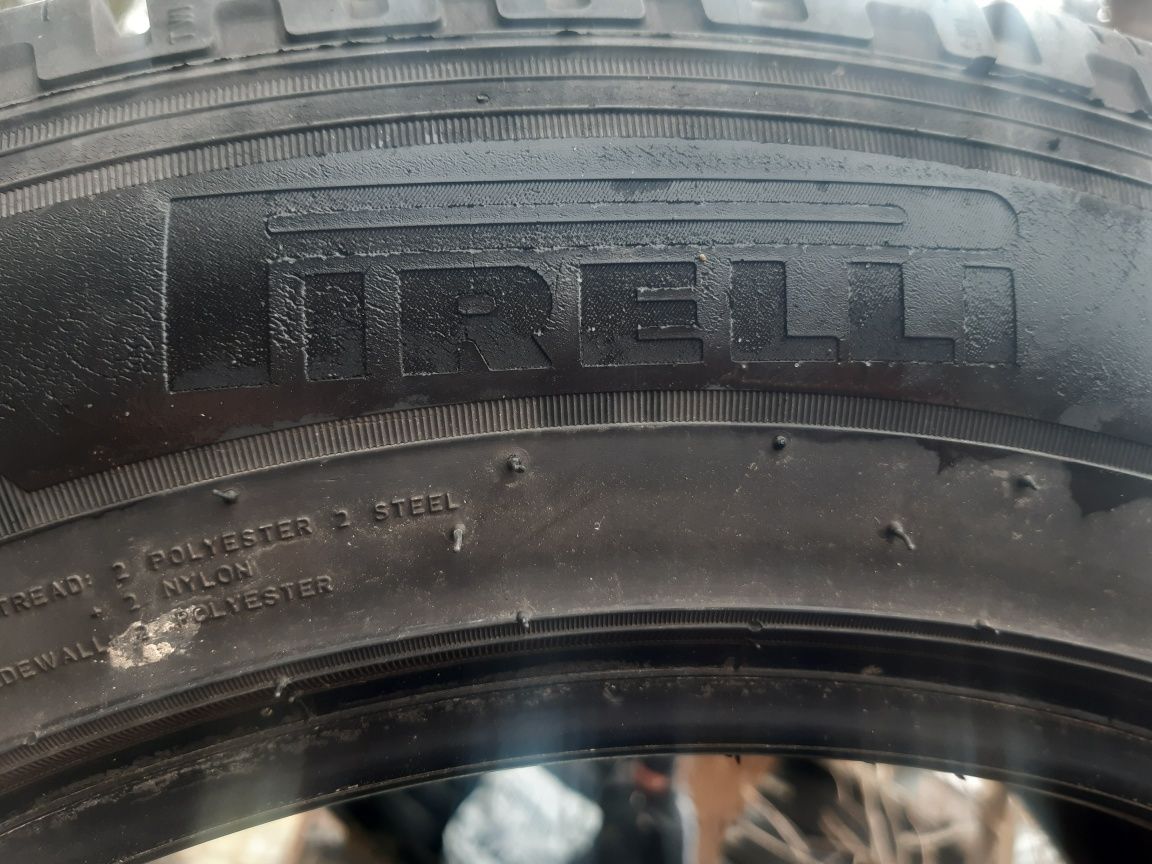 2 anvelope 215/60r16C marca Pirelli preț 460 lei ambele