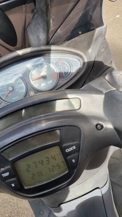 Vând Piaggio X9 500i
