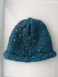 Зимна вълнена шапка - френски стил ( истинска вълна )