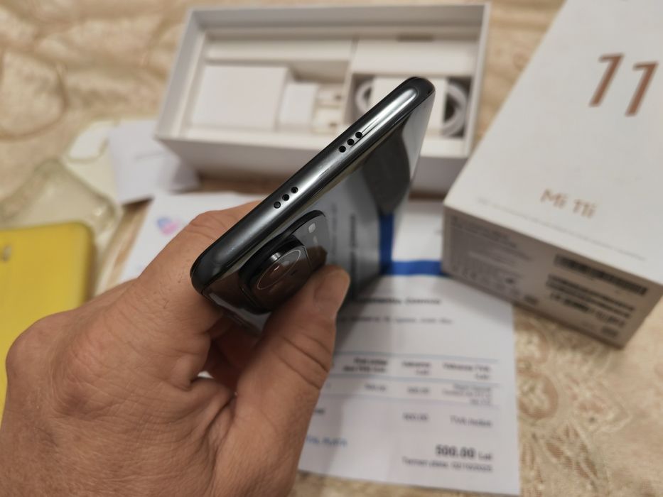 Xiaomi mi 11i 256GB în garanție până în octombrie2027