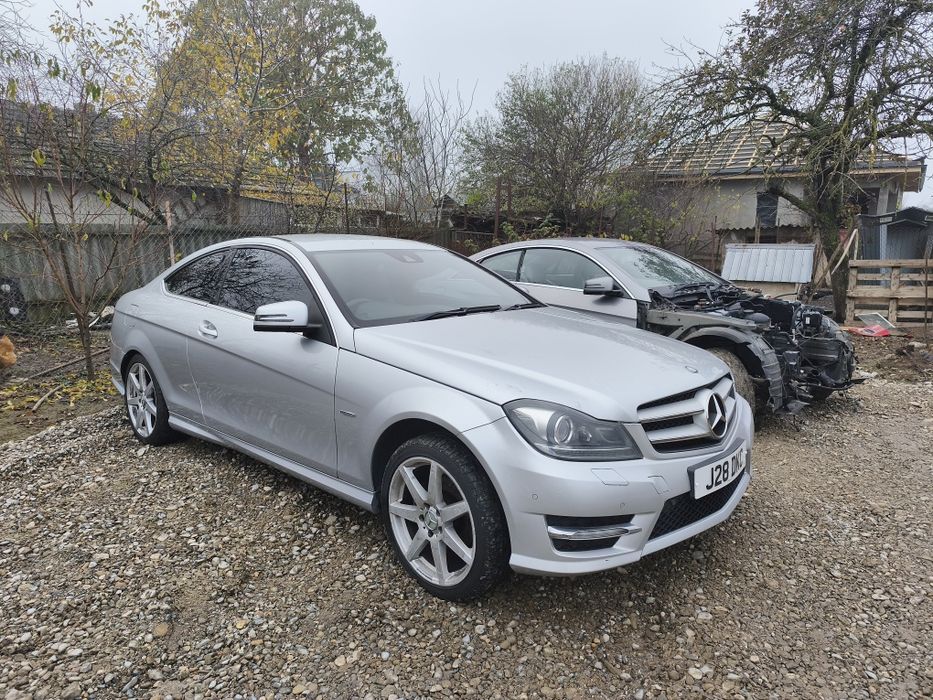 Dezmembrez Mercedes C Coupe AMG  W204 și 4 uși