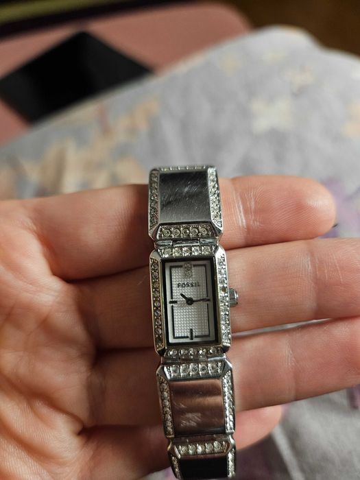 Ceas tip brățară Fossil cu pietre tip swarowski