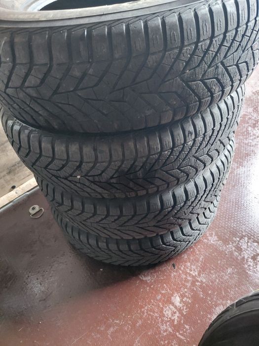 205/70/15" Yokohama 4бр.гуми дот2023