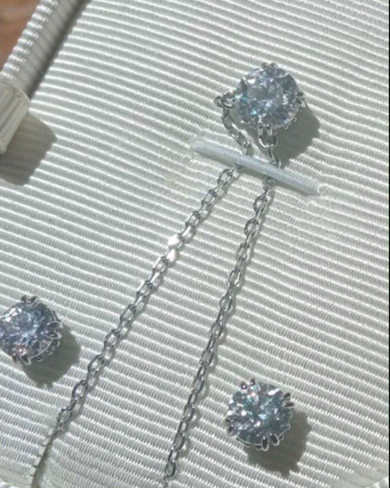 Оригинален Swarovski комплект – колие и обеци с кристали