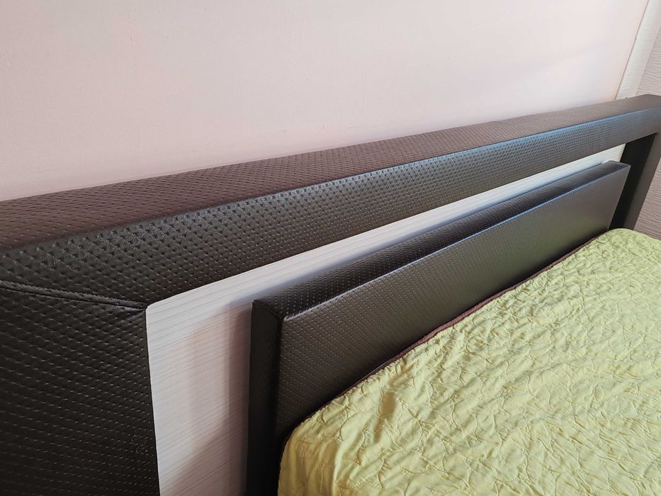 Спалня тапицирана