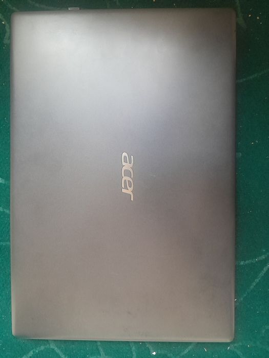 Acer noutbuk sotiladi