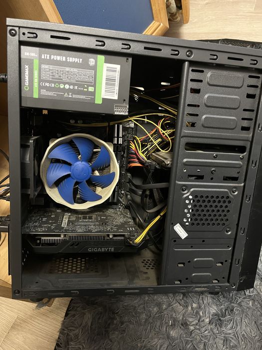 Компьютер с полной комплектацией