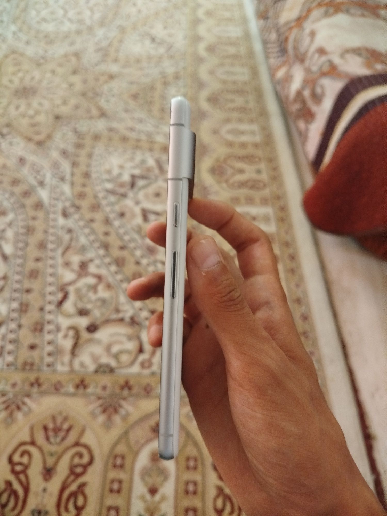 Pixel 7 128/8 Redmi Note 13 256/8 обмен на 1 телефон