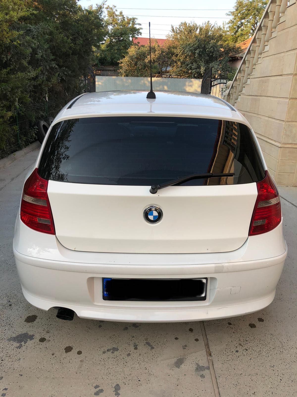 BMW Seria 1 116i 2009 vopsea originala