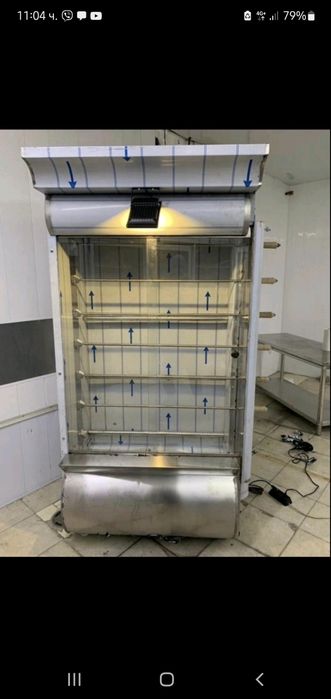 Продавам грил машина на газ.