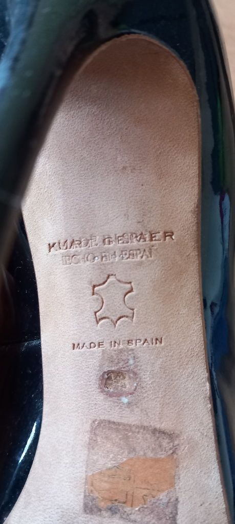 Обувки на ток елегантни