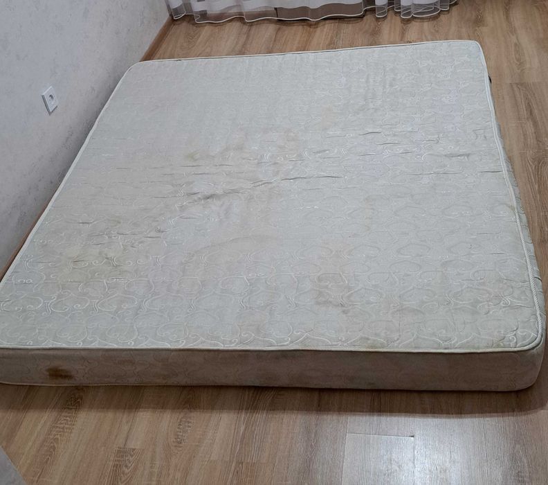 Матрас 2*2.20 м.