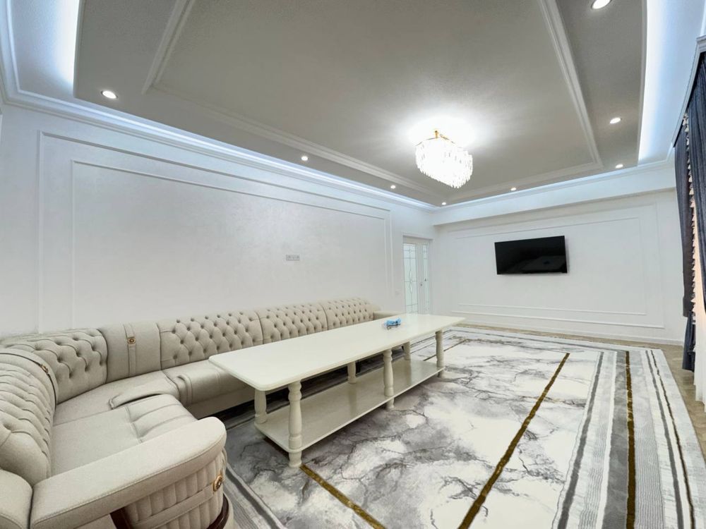 Продажа 4х комнатная квартира в центре самарканда